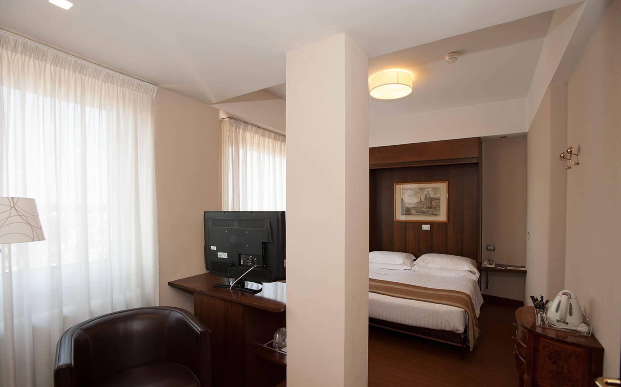 Best Western Hotel Piccadilly Rome Exterior photo